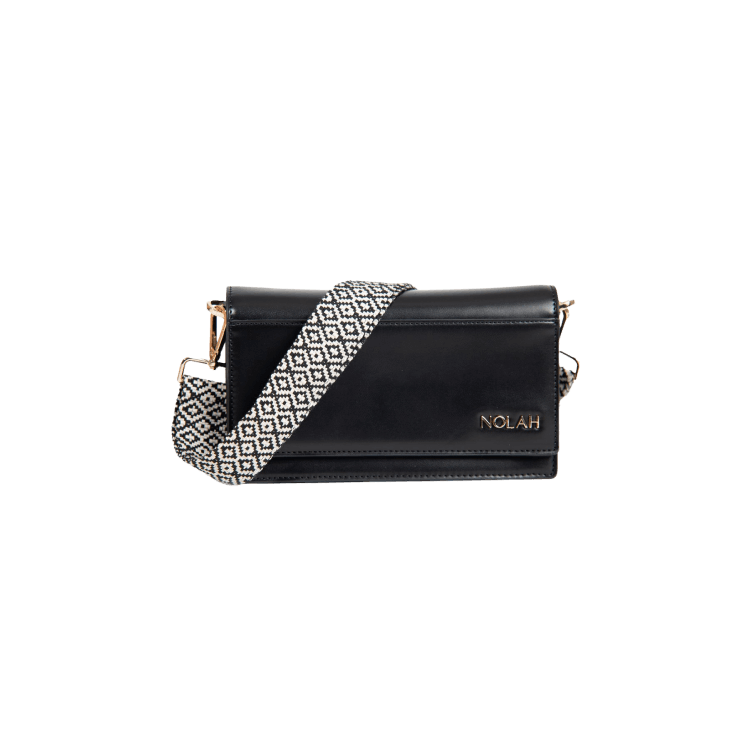 cora-black-s1-trp