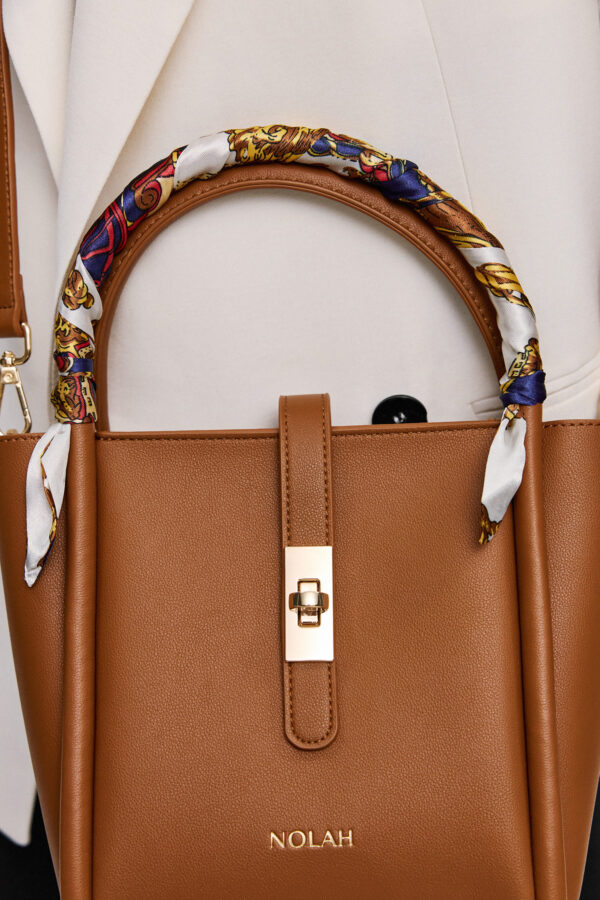 Bridgerton Brown Light Gold - Image 7